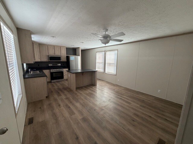 23432 Winifred Ave in Warren, MI - Building Photo - Building Photo