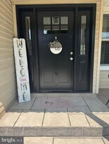 36 Fieldstone Dr in Southampton, PA - Building Photo