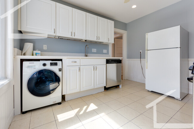17 Champney St, Unit 2 in Boston, MA - Building Photo - Building Photo