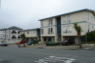 15 Magnolia Ave in South San Francisco, CA - Building Photo - Building Photo