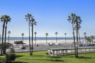 Ocean Condos in Santa Monica, CA - Foto de edificio - Building Photo