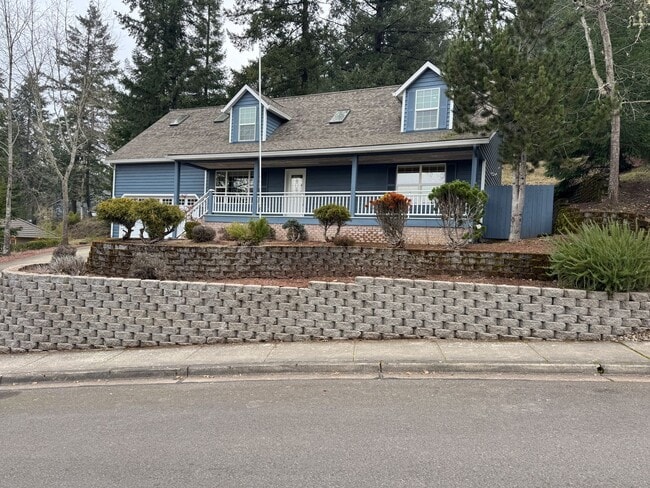 2719 Hallmark Ln in Eugene, OR - Building Photo - Building Photo