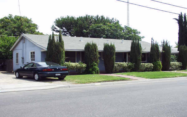 1538 Melrose Ave in Modesto, CA - Building Photo