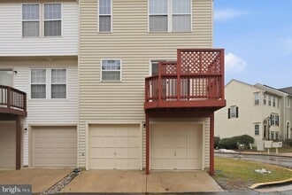 13815 Churchville Dr in Upper Marlboro, MD - Foto de edificio - Building Photo