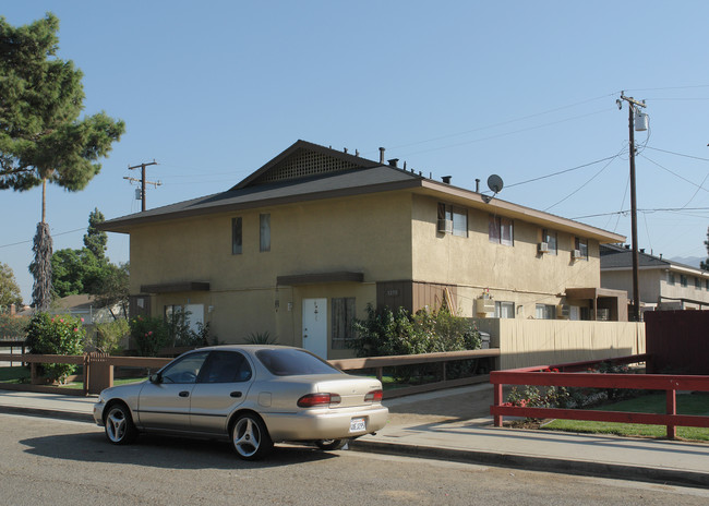 1250 W 9th St in Corona, CA - Building Photo - Building Photo