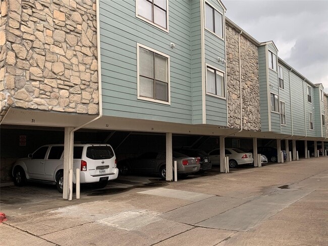 3766 Tanglewilde St in Houston, TX - Building Photo - Building Photo
