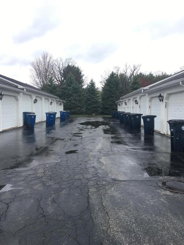 2792 S Knightsbridge Cir in Ann Arbor, MI - Building Photo - Building Photo