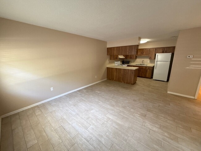 2550 E Constance Ct, Unit 3