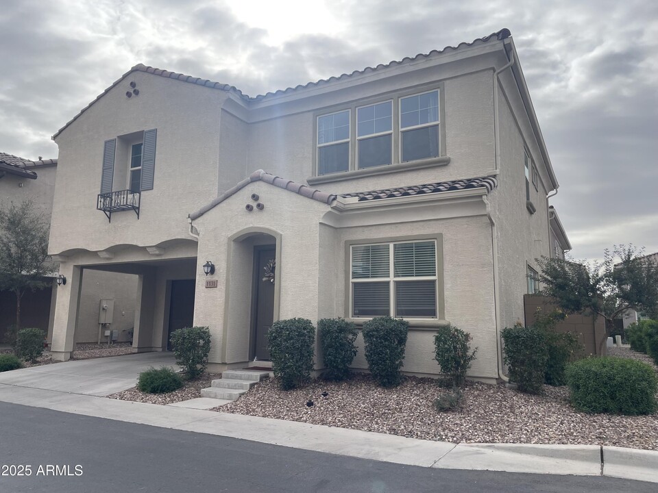 1131 E Marlin Dr in Chandler, AZ - Building Photo