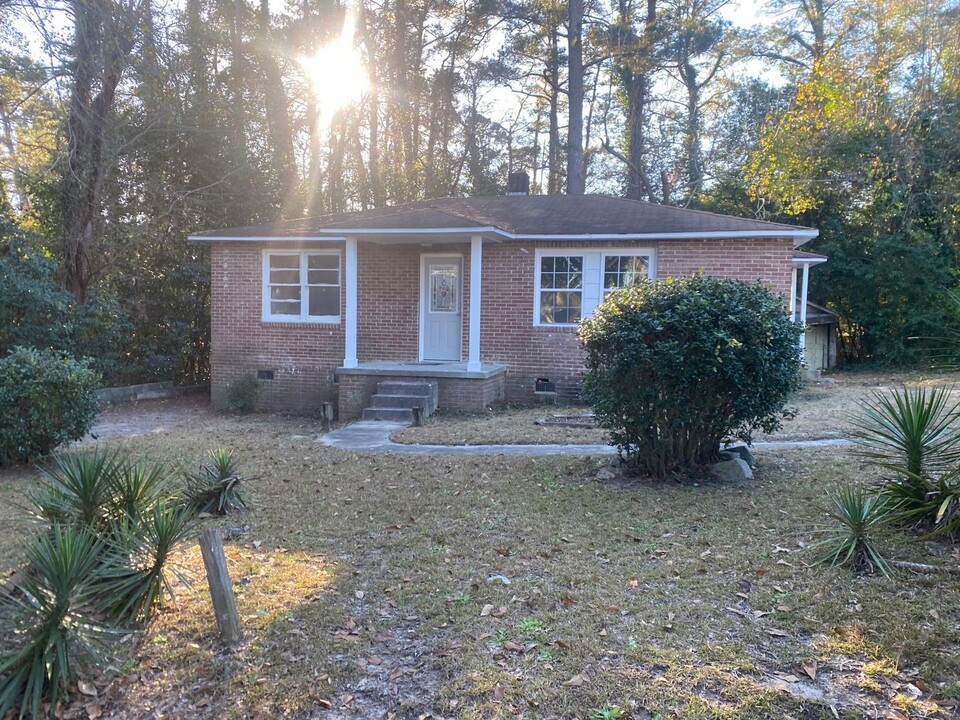 1511 Leaside Dr in Columbia, SC - Building Photo