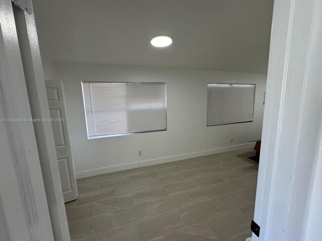 6304 Buchanan St in Hollywood, FL - Building Photo - Building Photo