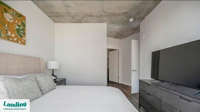 2010 West End Ave, Unit 814 in Nashville, TN - Foto de edificio - Building Photo