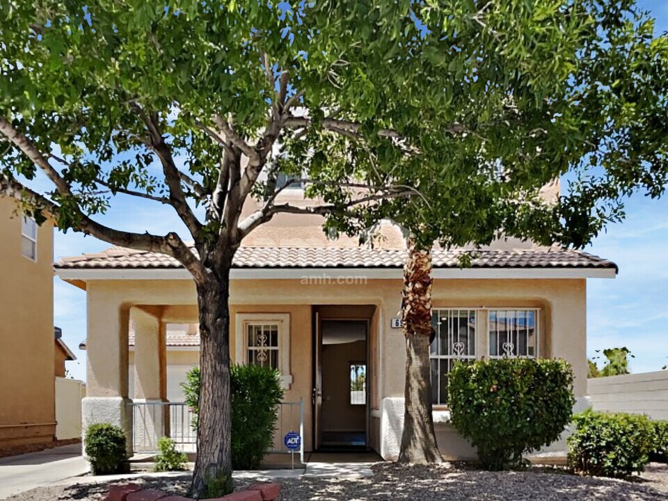 694 Baldurn Ave in Las Vegas, NV - Building Photo