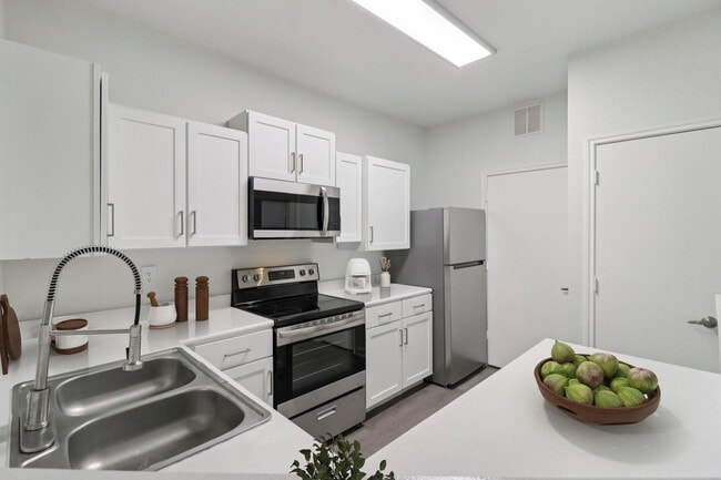 Harlan at Med Center in San Antonio, TX - Building Photo - Building Photo