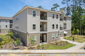 Turtle Creek Apartments in Mandeville, LA - Building Photo - Building Photo