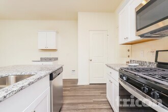 5206 Winding Strm in Saint Hedwig, TX - Building Photo - Building Photo