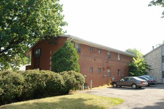 1600 N Star Rd in Columbus, OH - Foto de edificio - Building Photo