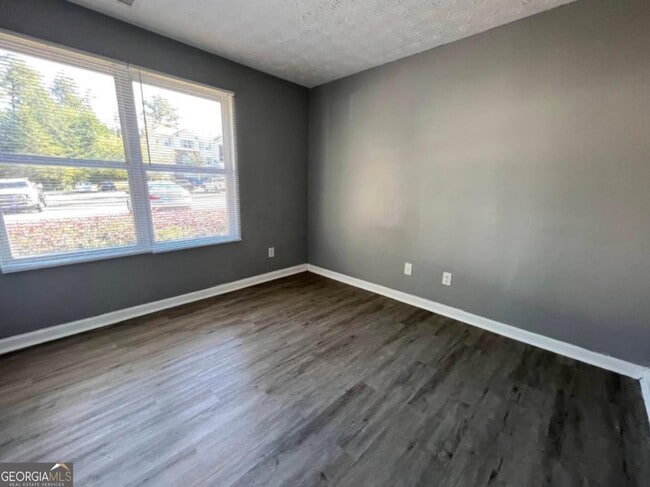 13204 Fairington Dr in Stonecrest, GA - Building Photo - Building Photo