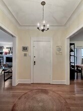 2921 N Pine Grove Ave in Chicago, IL - Building Photo - Building Photo