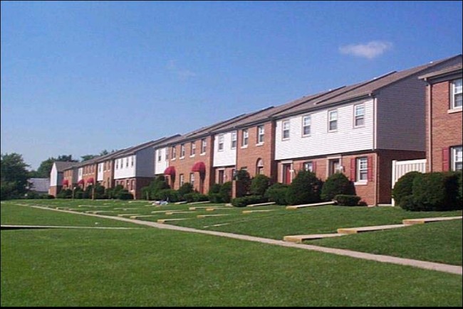 Arbor Crossing Apartments in Valparaiso, IN - Building Photo - Building Photo