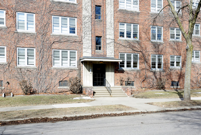 Pleasant Ave Apartments in Minneapolis, MN - Building Photo - Building Photo