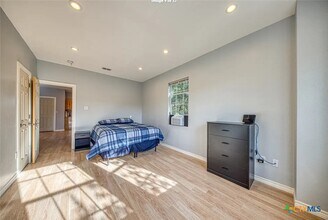 729 Clay Ridge in Canyon Lake, TX - Building Photo - Building Photo