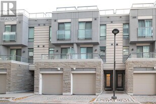 319 South Park Rd in Markham, ON - Building Photo