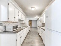 2524 Boxwood Ave photo'