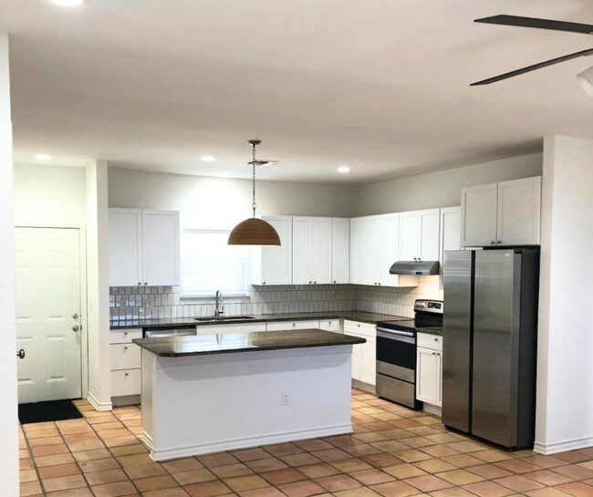 645 Ranch Rd in Yoakum, TX - Building Photo - Building Photo