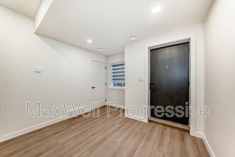 15724-15103 103 Ave NW in Edmonton, AB - Building Photo - Building Photo