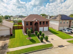 16307 Split Willow Dr in Houston, TX - Foto de edificio - Building Photo