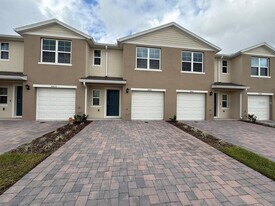 2926 Hudson Hammock Wy in Harmony, FL - Building Photo