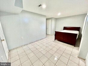 12413 New Hampshire Ave in Silver Spring, MD - Building Photo - Building Photo