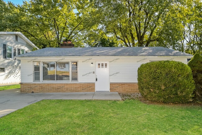 property at 152 Flora Dr