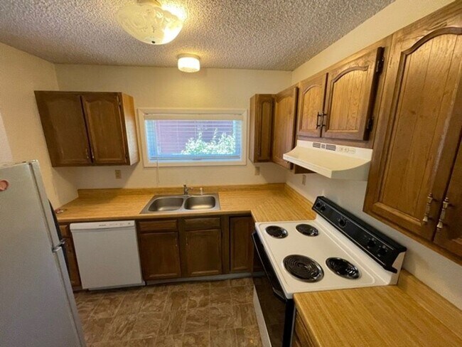 205 Pioneer Dr in Bozeman, MT - Building Photo - Building Photo