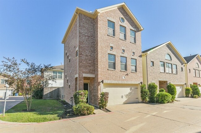 11307 Main Holly Dr in Houston, TX - Building Photo - Building Photo