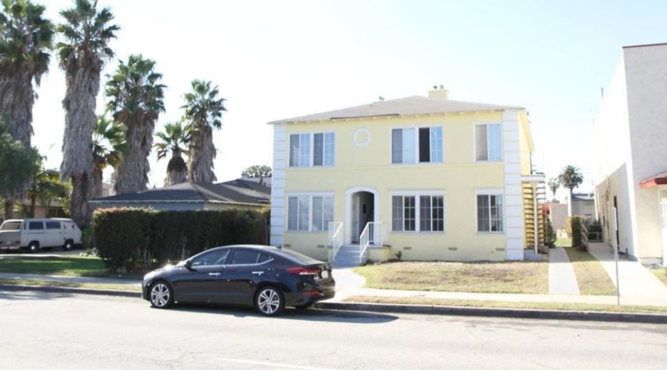 1731 Cabrillo Ave in Torrance, CA - Building Photo