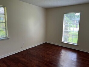 6009 Glencrest Ct in Mobile, AL - Foto de edificio - Building Photo