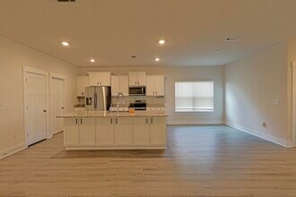 6248 Jenks Dr in Gulf Breeze, FL - Building Photo - Building Photo