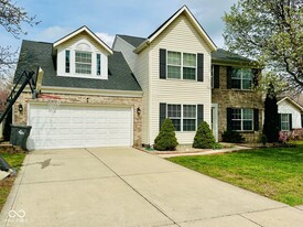 6932 Thousand Oaks Ln in Indianapolis, IN - Building Photo