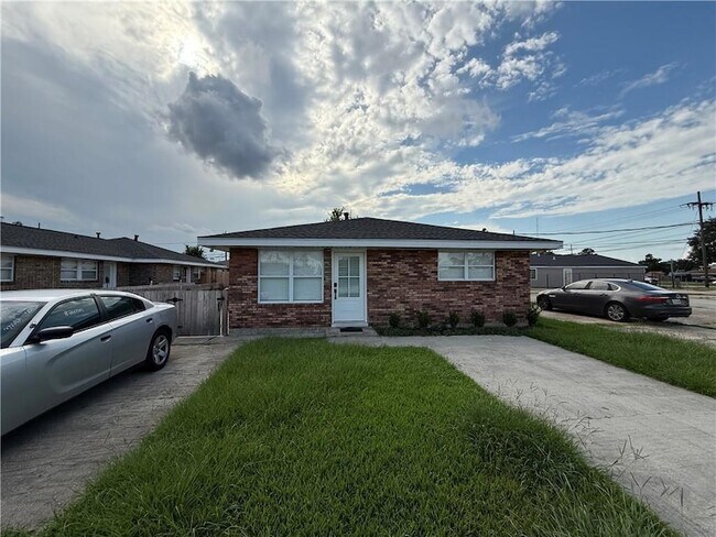 property at 2512 Chalona Dr