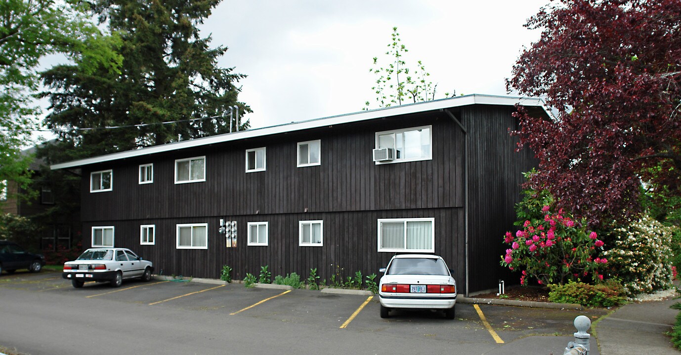 1380-1390 Lawrence St in Eugene, OR - Building Photo