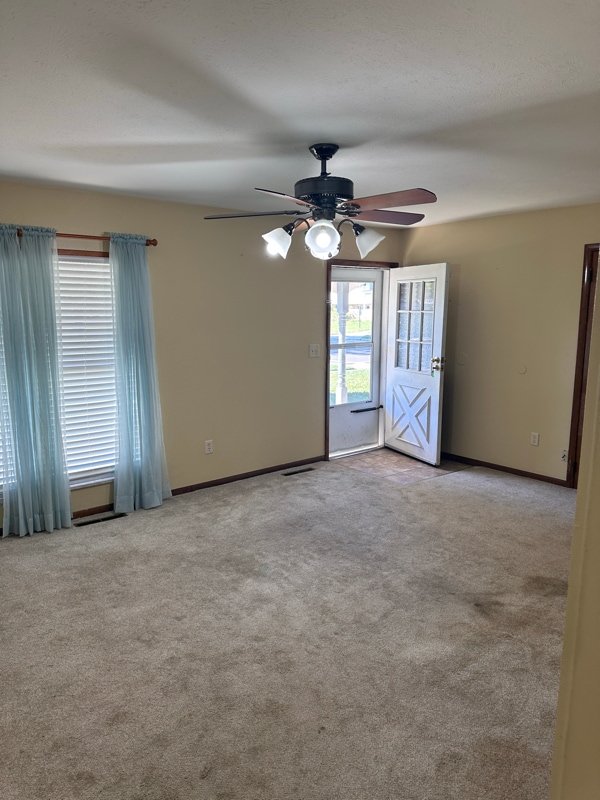 388 Gamewood Dr in Gahanna, OH - Foto de edificio - Building Photo