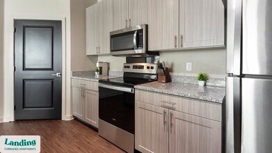 1544 Madison Ave in Memphis, TN - Foto de edificio - Building Photo