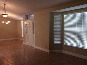 12716 Forestedge Cir in Orlando, FL - Building Photo - Building Photo