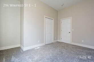 294 Winifred St E in St. Paul, MN - Building Photo - Building Photo