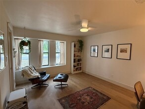 4814 White Elm Dr in Austin, TX - Building Photo - Building Photo