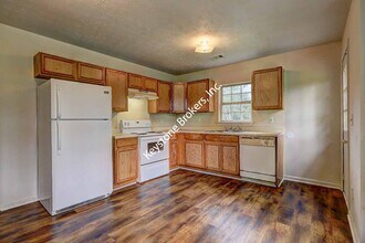 8201 Spillers Dr SW in Covington, GA - Building Photo - Building Photo