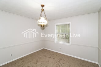 5013 Knight Arnold Rd in Memphis, TN - Building Photo - Building Photo