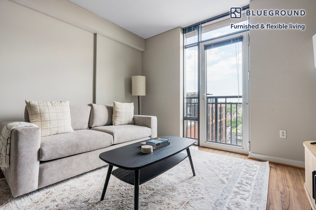 1825 7th St NW in Washington, DC - Building Photo